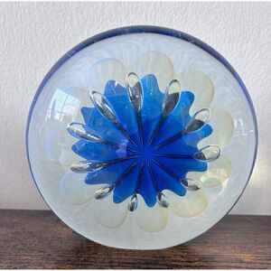 Vintage Robert Eickholt Art Glass Floral Paperweight 1979 / Excellent